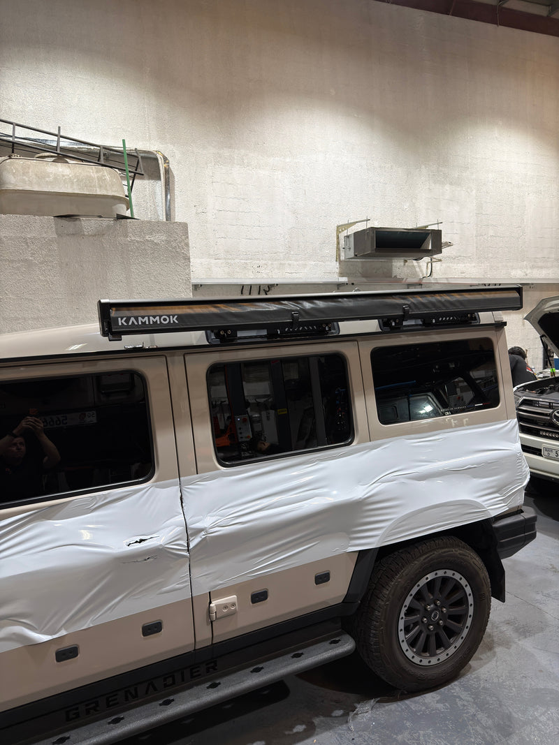 Load image into Gallery viewer, KARNYX Universal Grab Handle Mounting Bracket Set - INEOS Grenadier