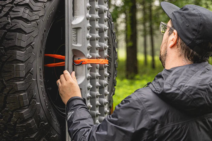 Load image into Gallery viewer, The Perfect Bungee 36&quot; Adjustable Bungee Strap - Safety Orange
