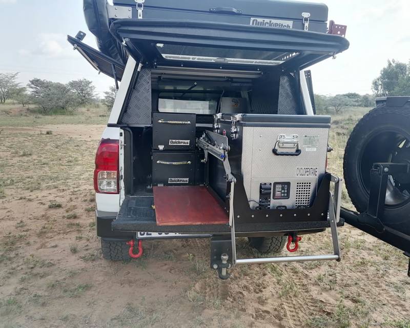 Load image into Gallery viewer, Quick Pitch Drop Down Fridge Slide Medium Up To 60L (Pan Size 770mm X 495mm)
