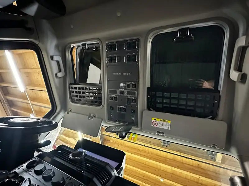 Load image into Gallery viewer, Black Sheep Interior M.O.L.L.E Safari Windows Ineos Grenadier
