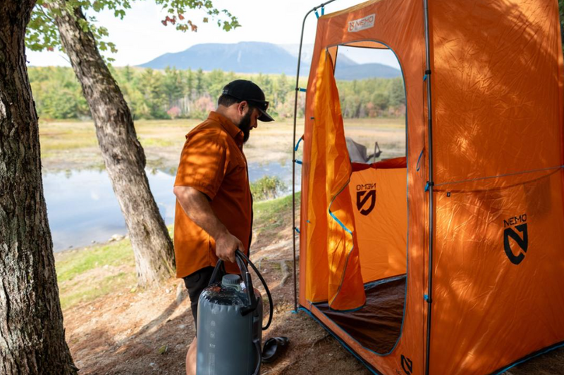 Load image into Gallery viewer, Nemo Helio LX Pressure Shower (Black/Apple Green)
